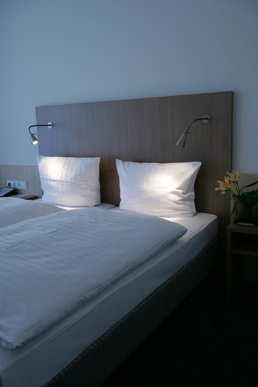 Hotel Senator